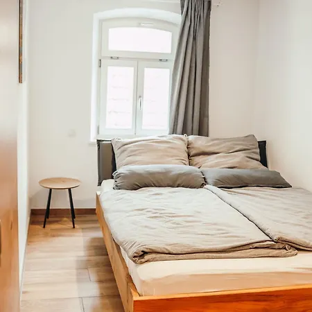 Frau Kunni - Cafe Und Lejlighed